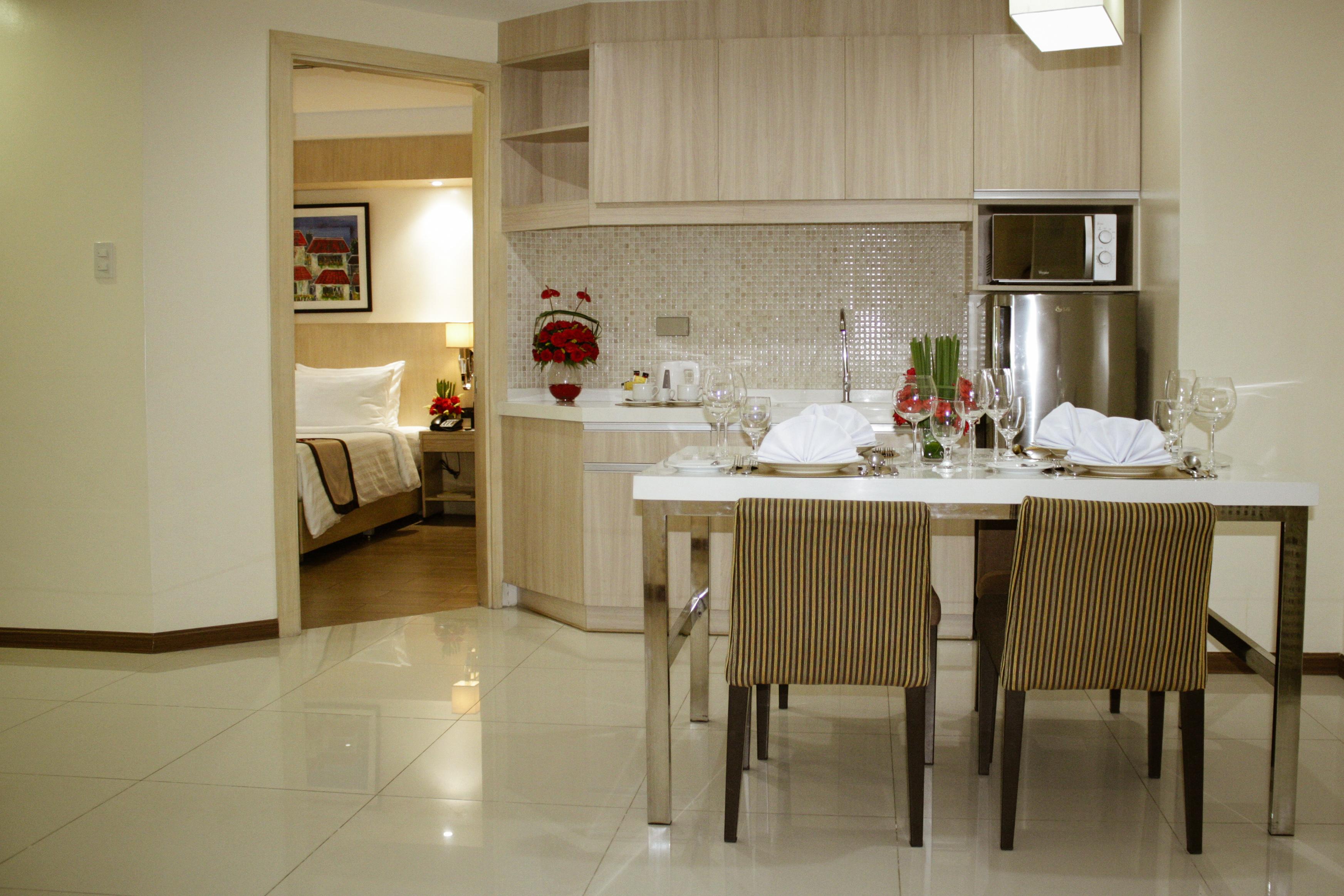 Golden Prince Hotel & Suites Cebu Exteriör bild