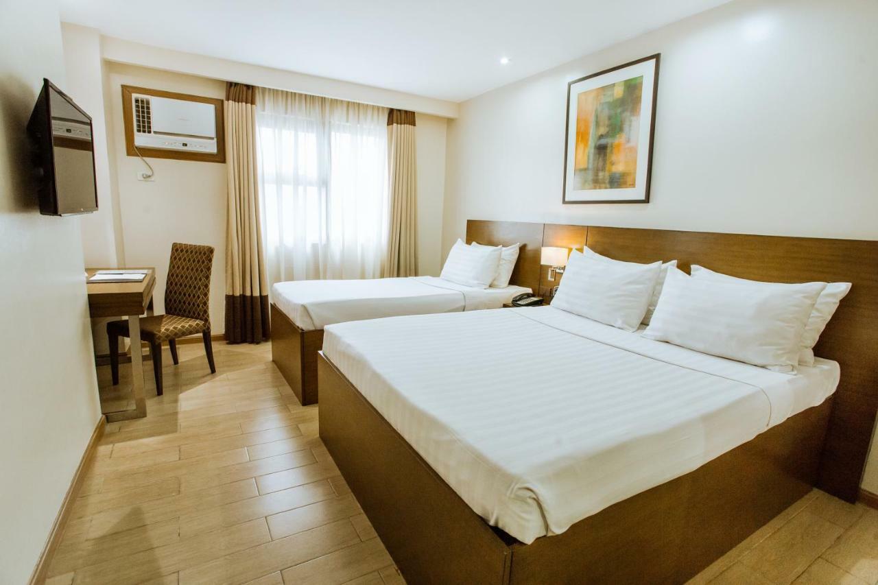 Golden Prince Hotel & Suites Cebu Exteriör bild